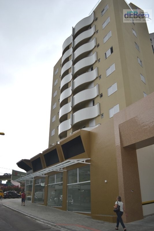 Apartamento à venda com 3 quartos, 97m² - Foto 1