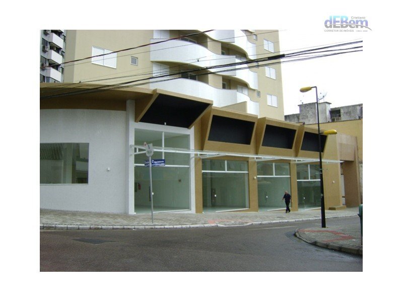 Apartamento à venda com 3 quartos, 97m² - Foto 2