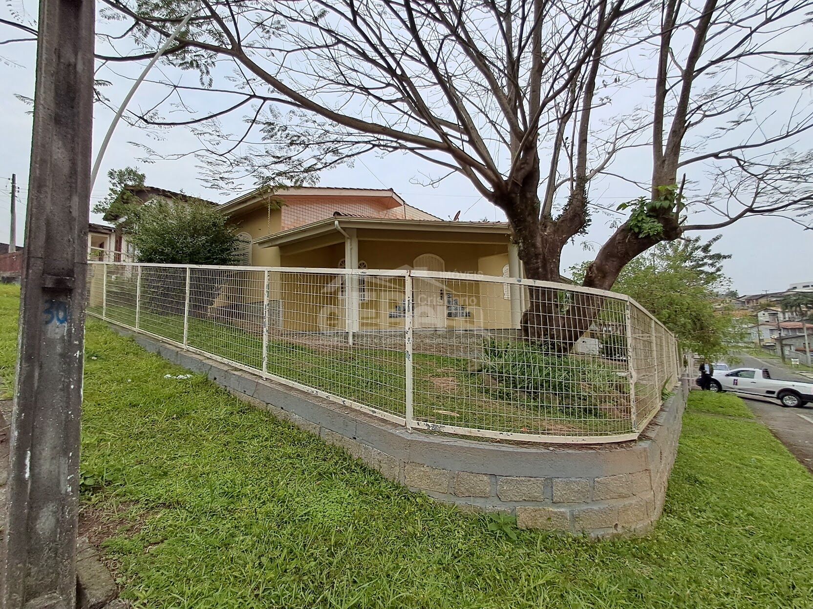 Casa à venda com 3 quartos, 375m² - Foto 2