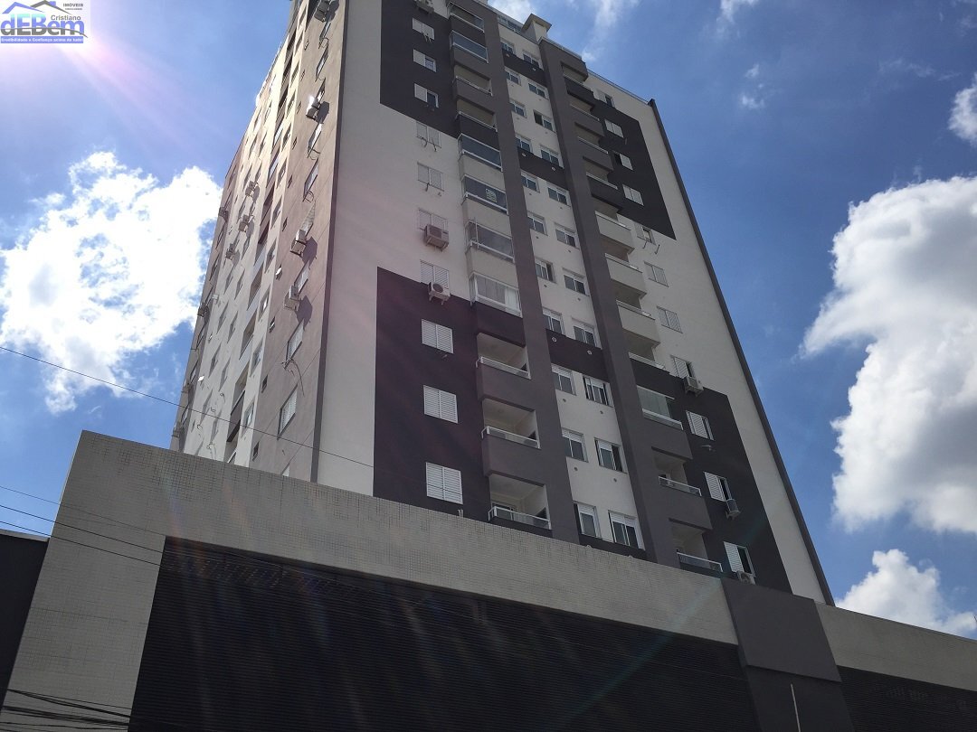 Apartamento à venda com 2 quartos, 64m² - Foto 1