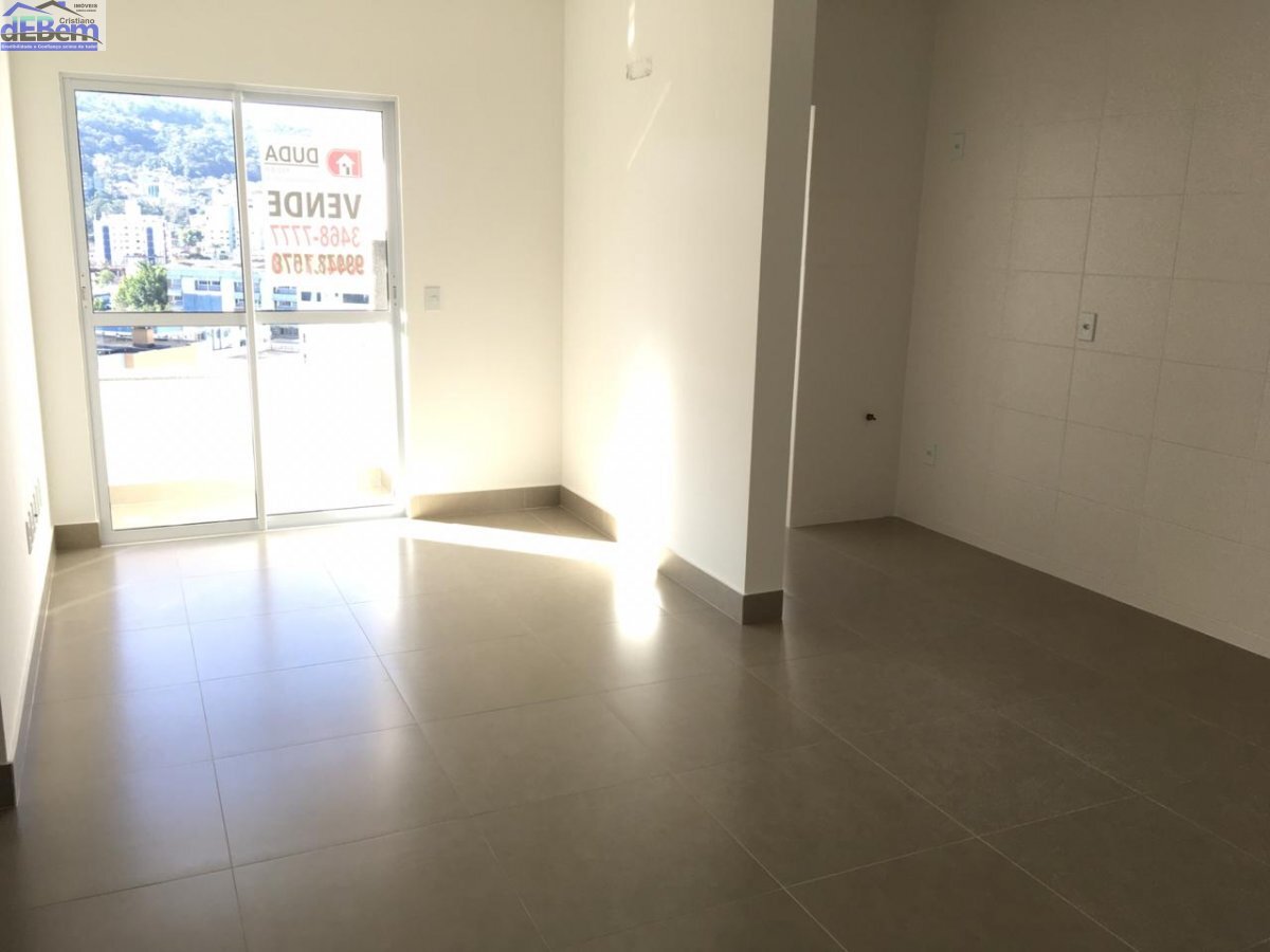 Apartamento à venda com 2 quartos, 64m² - Foto 3