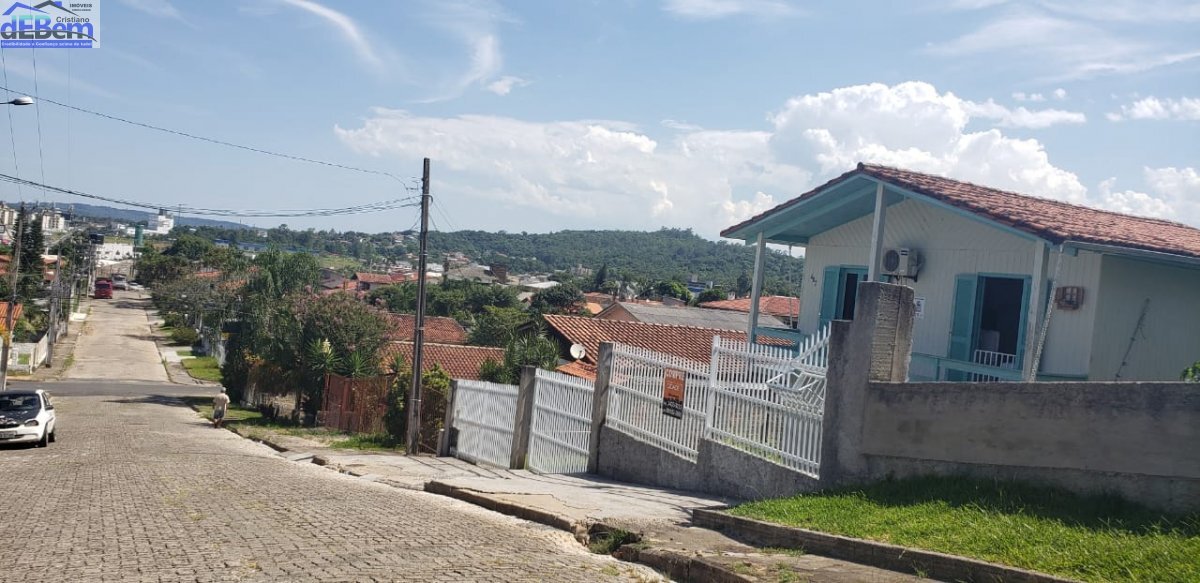 Casa à venda com 2 quartos, 70m² - Foto 2