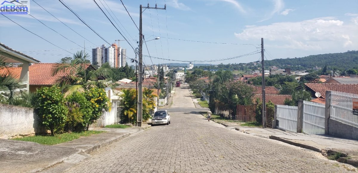 Casa à venda com 2 quartos, 70m² - Foto 3