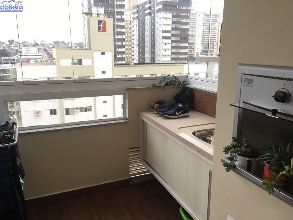 Apartamento à venda com 3 quartos, 92m² - Foto 2