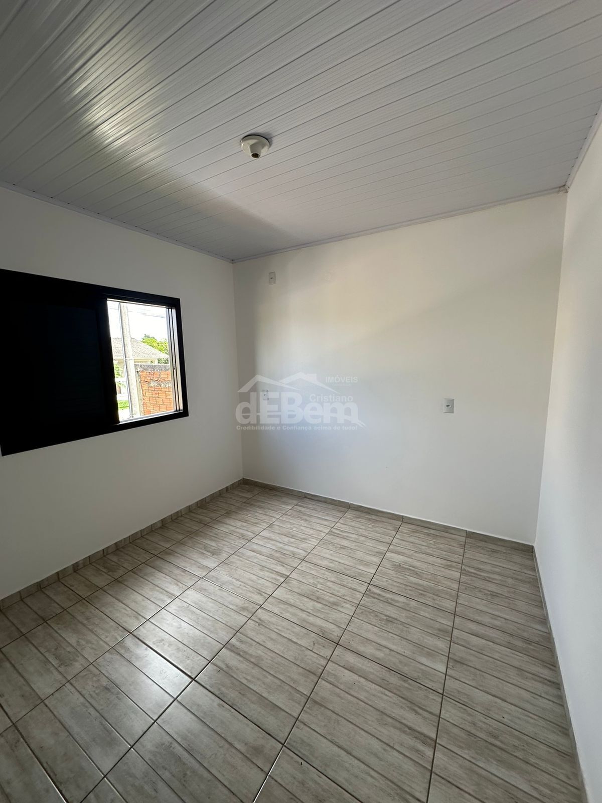 Casa à venda com 2 quartos, 55m² - Foto 2