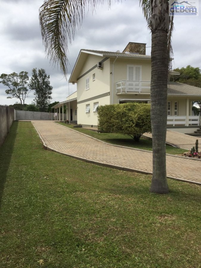 Casa à venda com 3 quartos, 5000m² - Foto 1