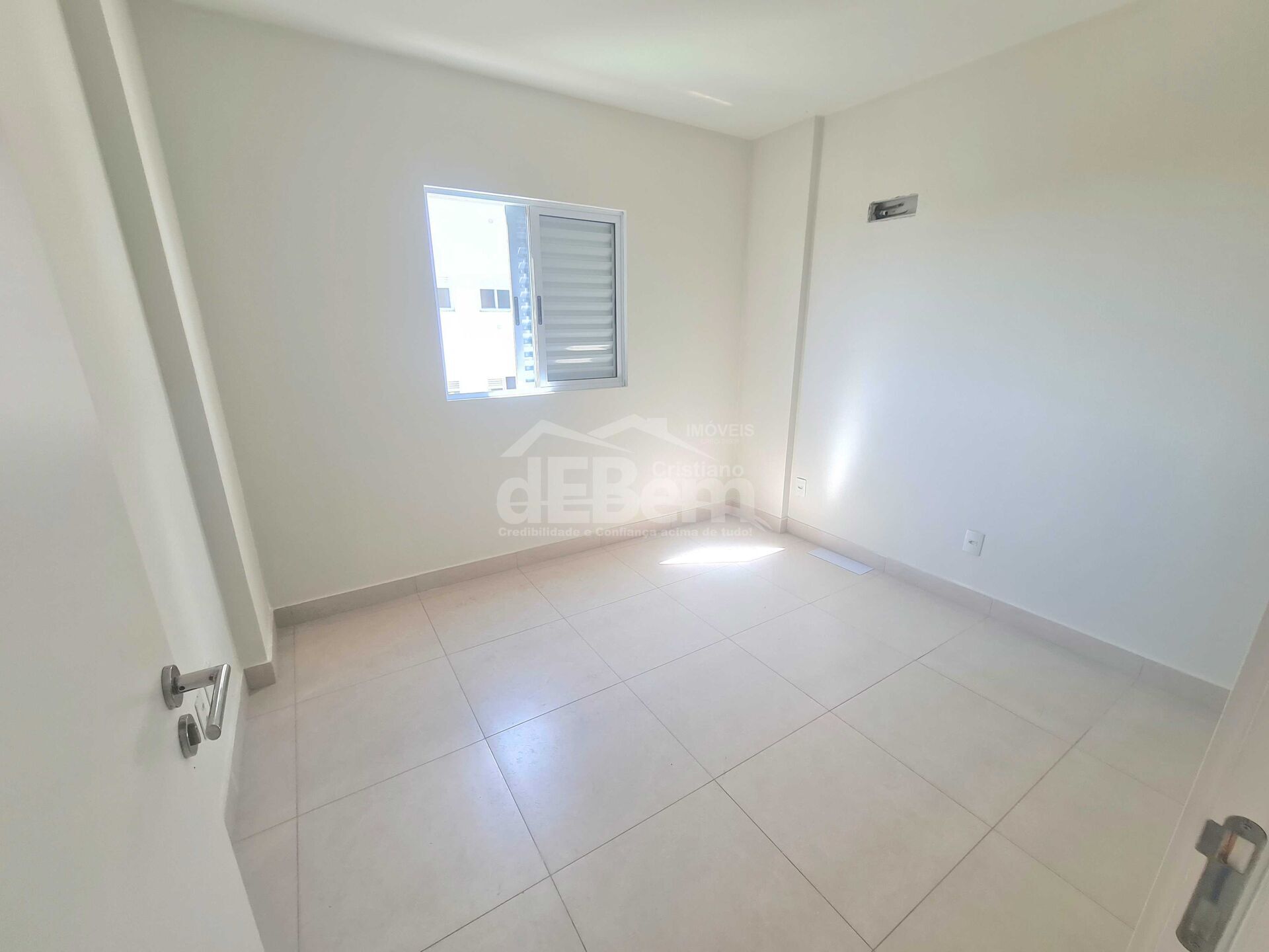 Apartamento à venda com 2 quartos, 64m² - Foto 9