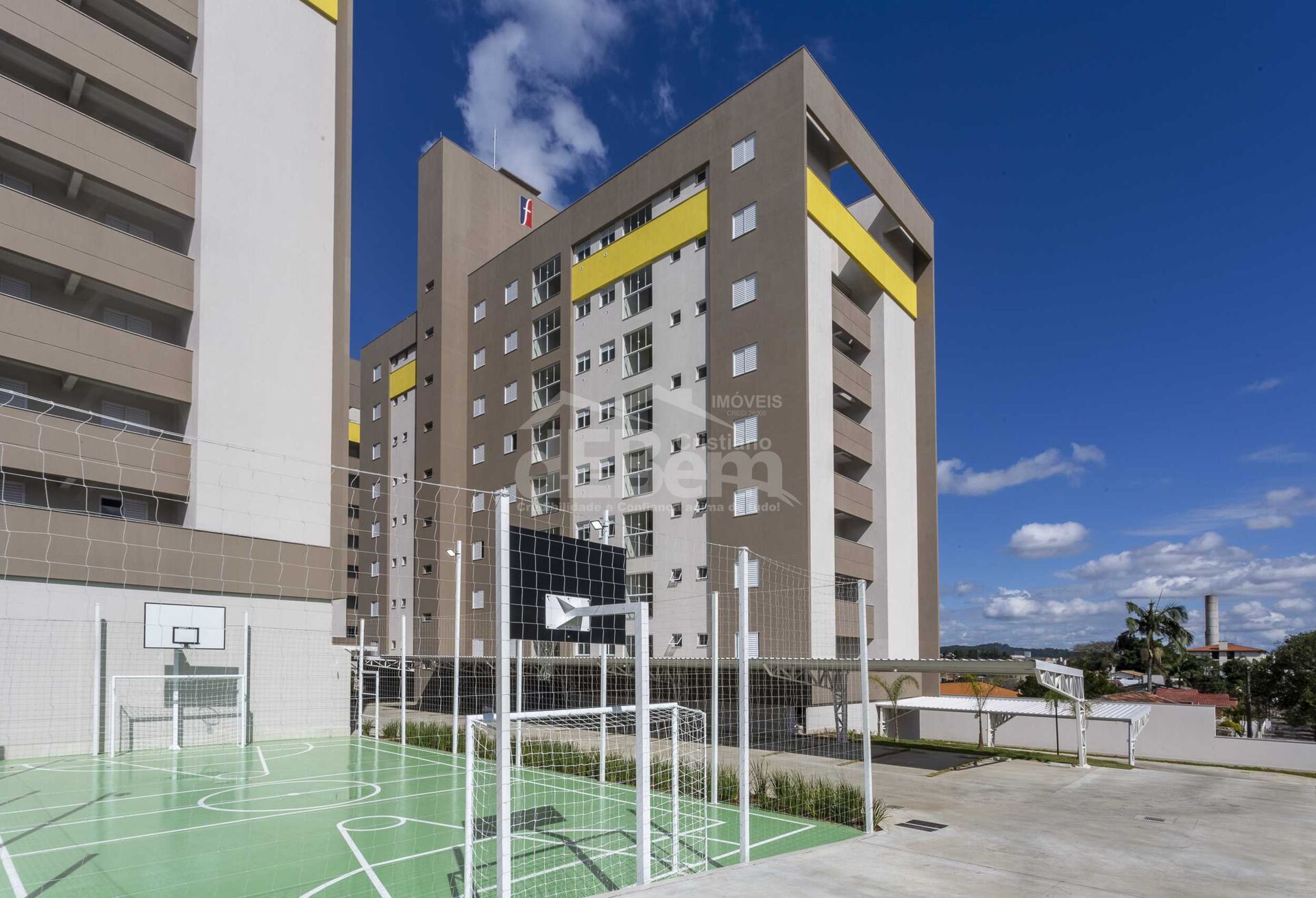 Apartamento à venda com 2 quartos, 64m² - Foto 1