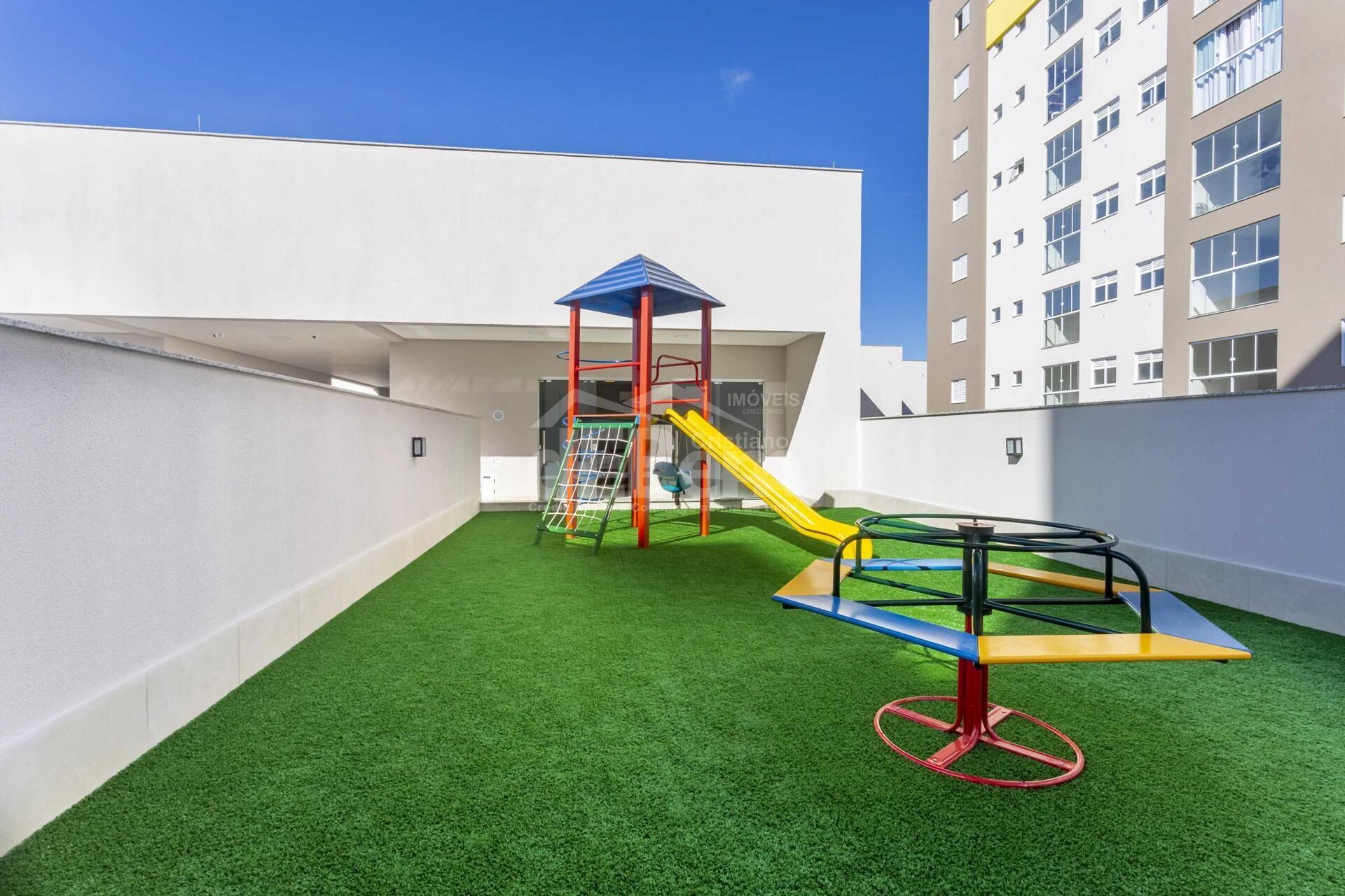 Apartamento à venda com 2 quartos, 64m² - Foto 3
