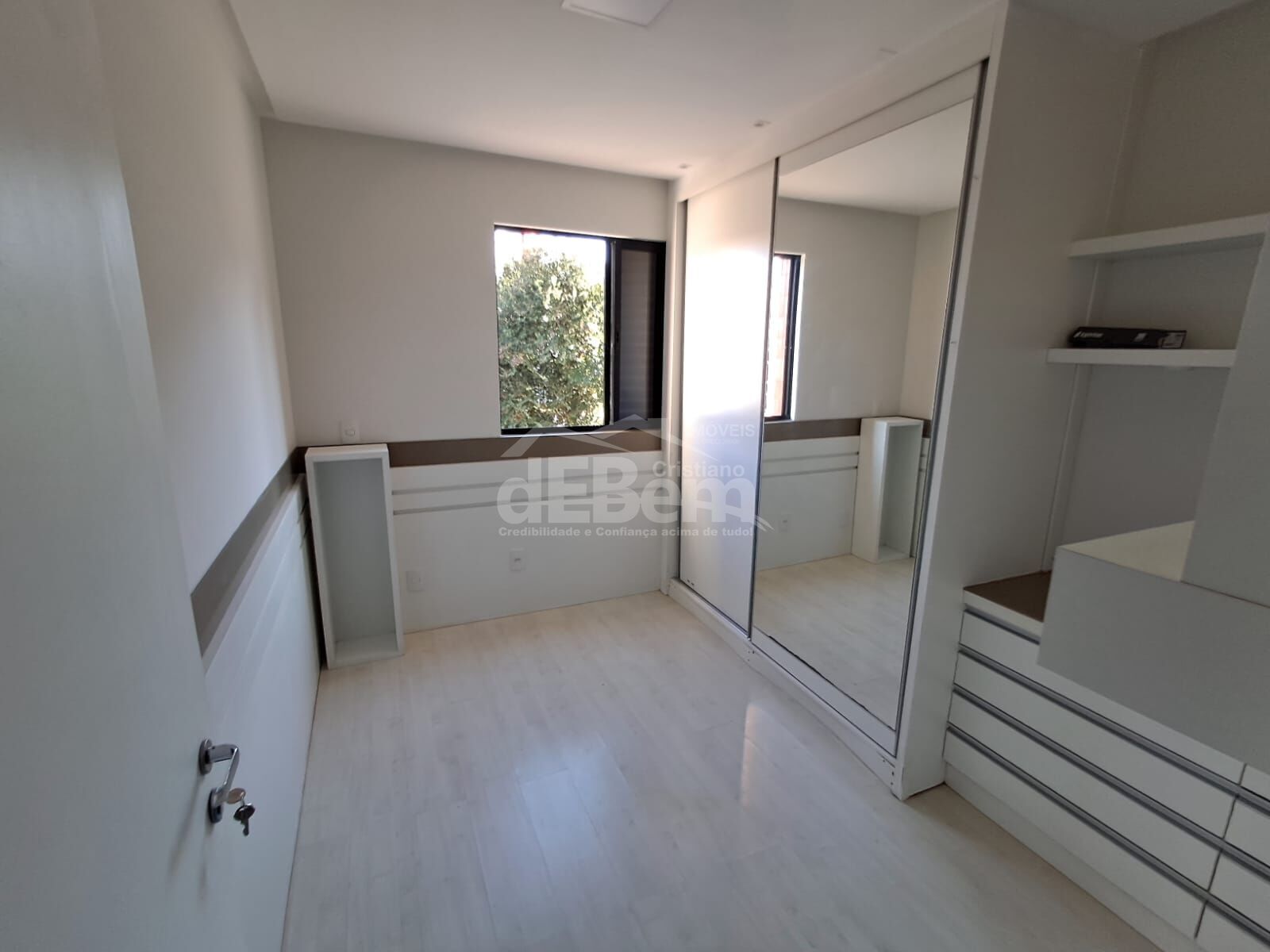 Apartamento à venda com 3 quartos, 169m² - Foto 8
