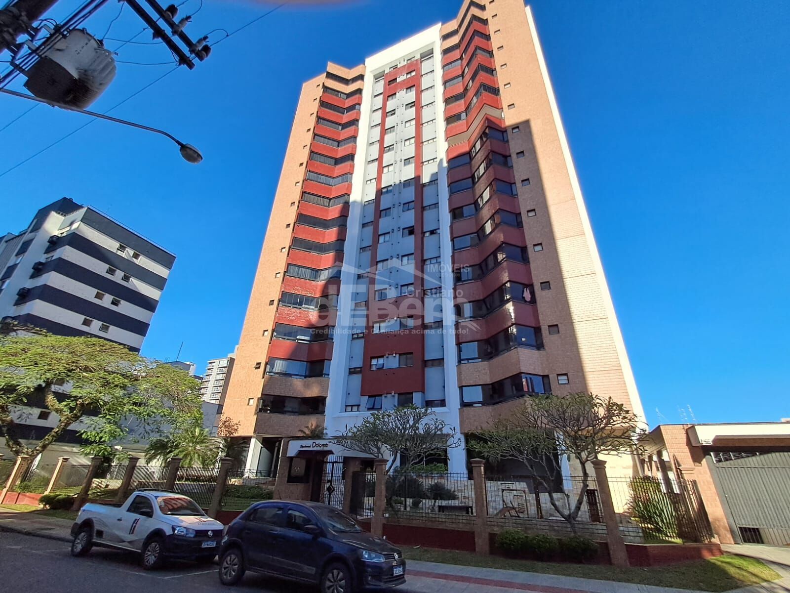 Apartamento à venda com 3 quartos, 169m² - Foto 1