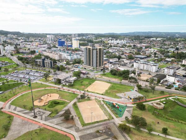 Busca por qualidade de vida aquece a procura por imóveis com vistas aos parques de Criciúma