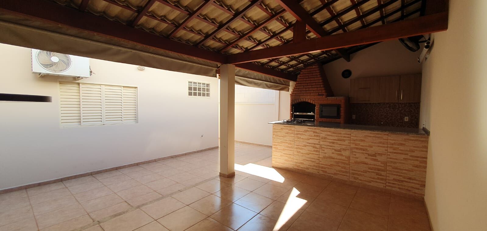 Casa à venda com 3 quartos, 160m² - Foto 8