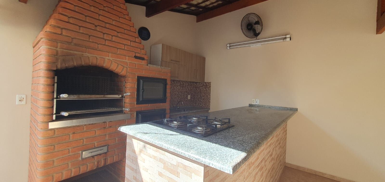 Casa à venda com 3 quartos, 160m² - Foto 7