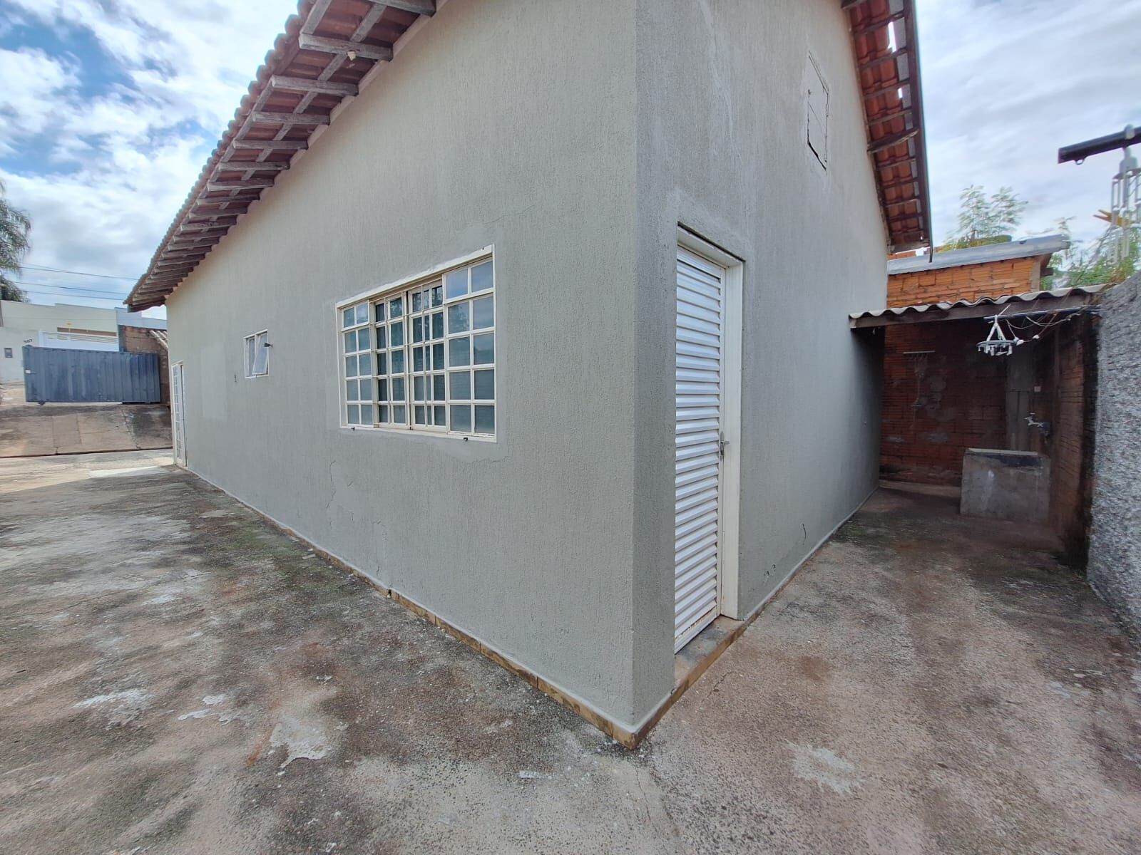 Casa à venda com 2 quartos, 75m² - Foto 11