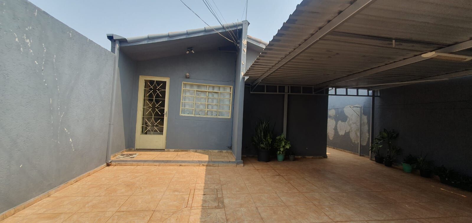 Casa à venda com 2 quartos, 120m² - Foto 2