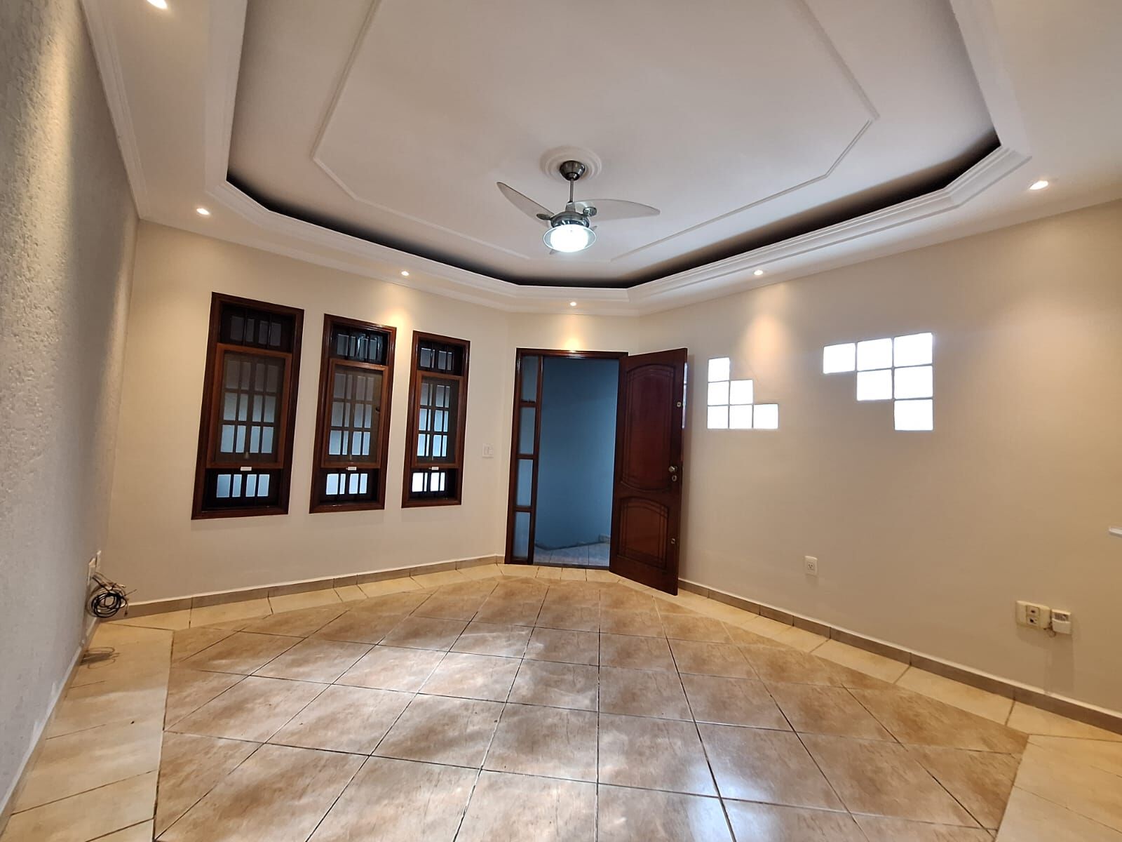 Casa, 3 quartos, 128 m² - Foto 1