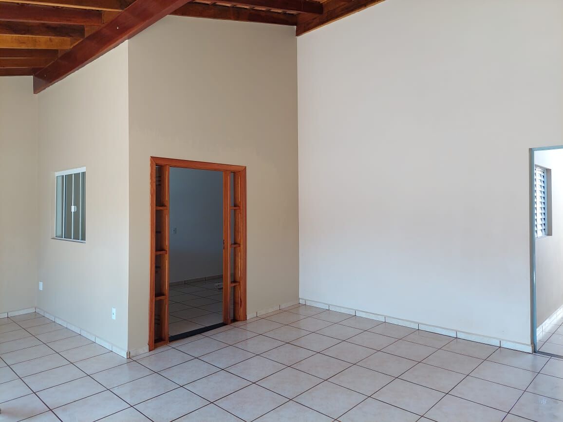 Casa à venda com 2 quartos, 87m² - Foto 2