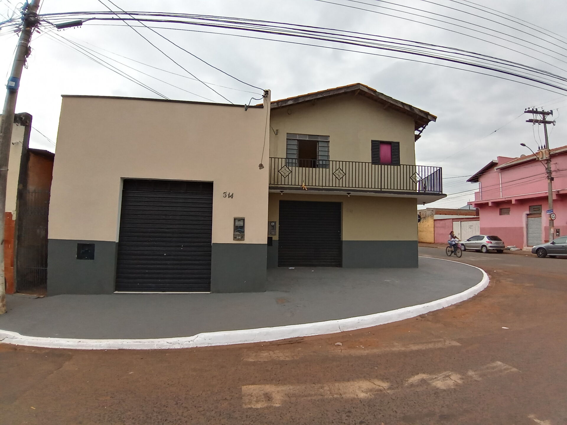 Sobrado à venda com 3 quartos, 282m² - Foto 2