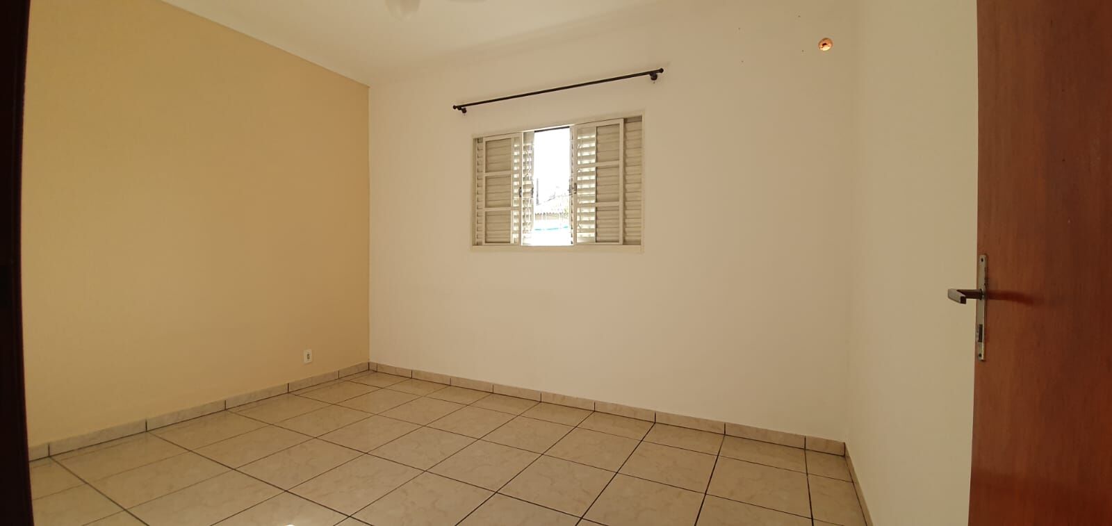 Casa à venda com 2 quartos, 108m² - Foto 4