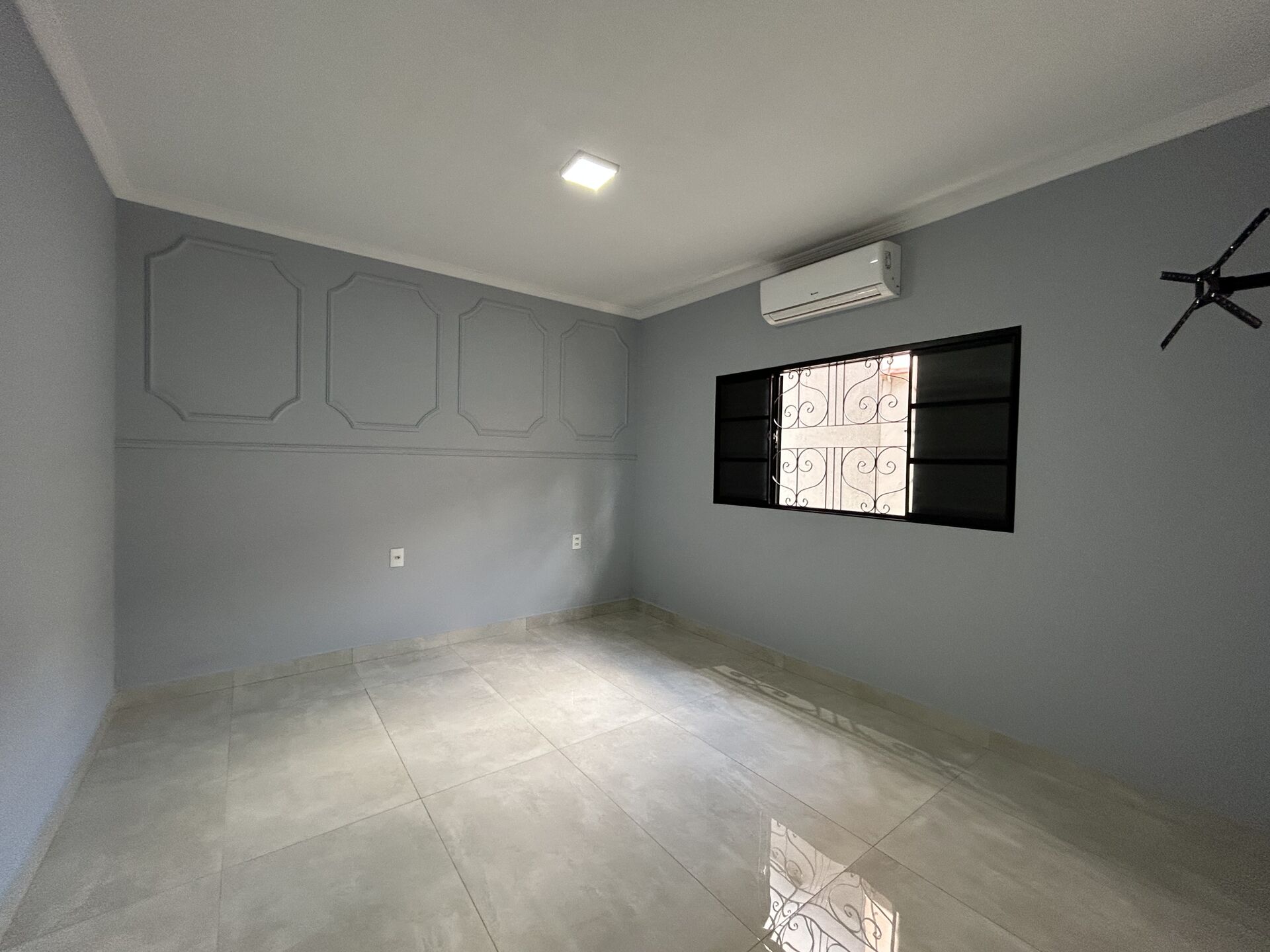 Casa à venda com 2 quartos, 170m² - Foto 14