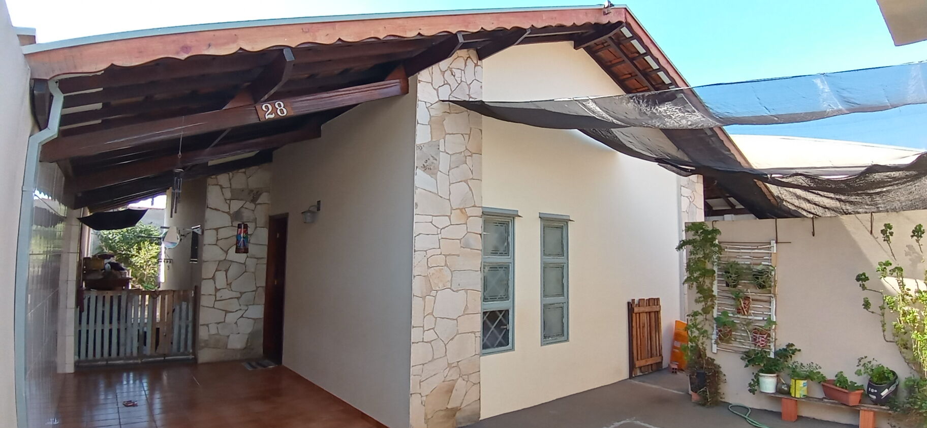 Casa à venda com 3 quartos, 97m² - Foto 2