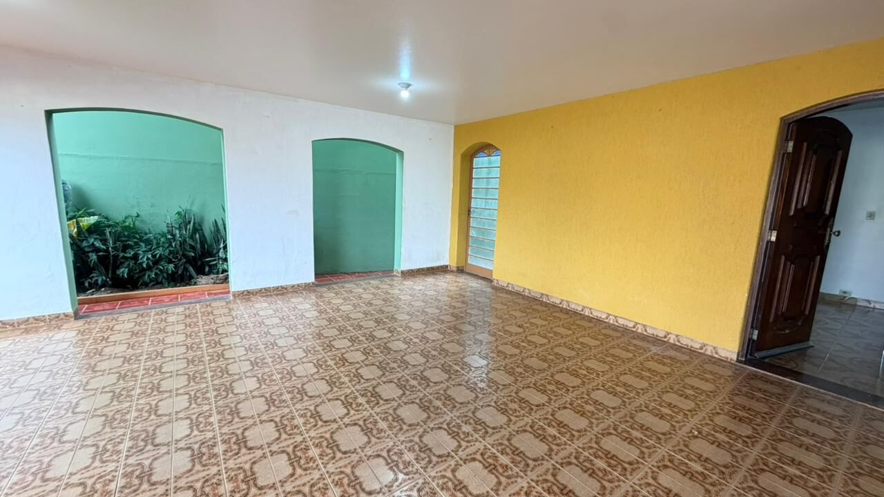 Casa, 5 quartos, 307 m² - Foto 3