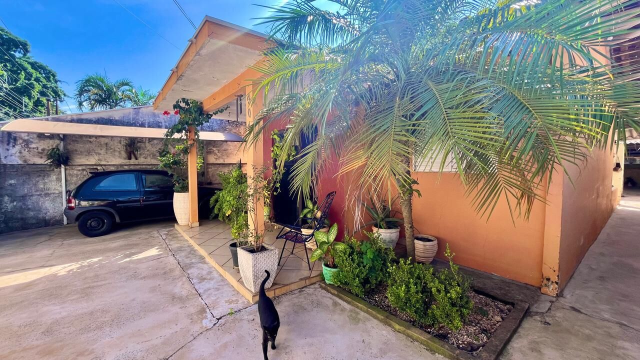 Casa, 5 quartos, 176 m² - Foto 1