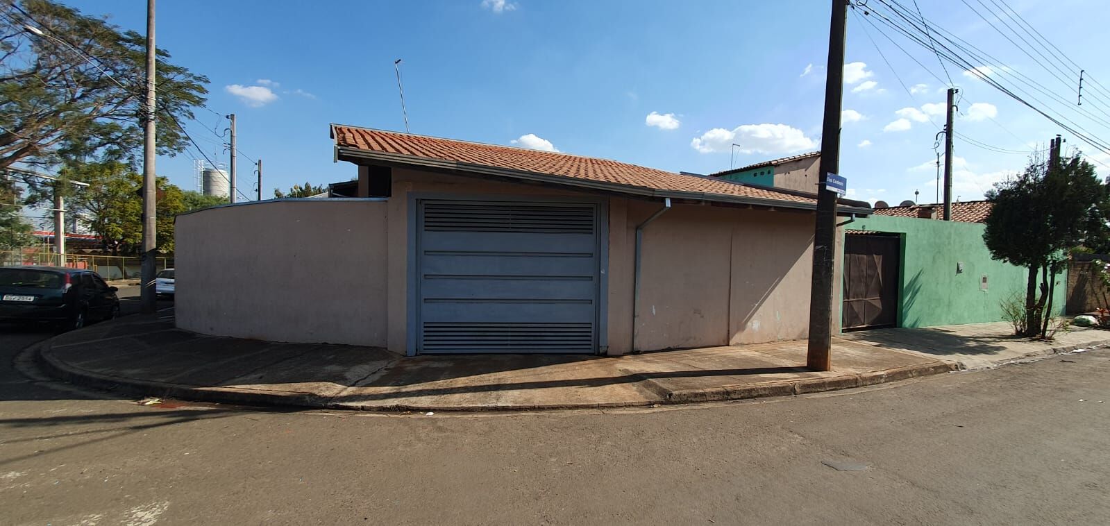 Casa à venda com 2 quartos, 62m² - Foto 1
