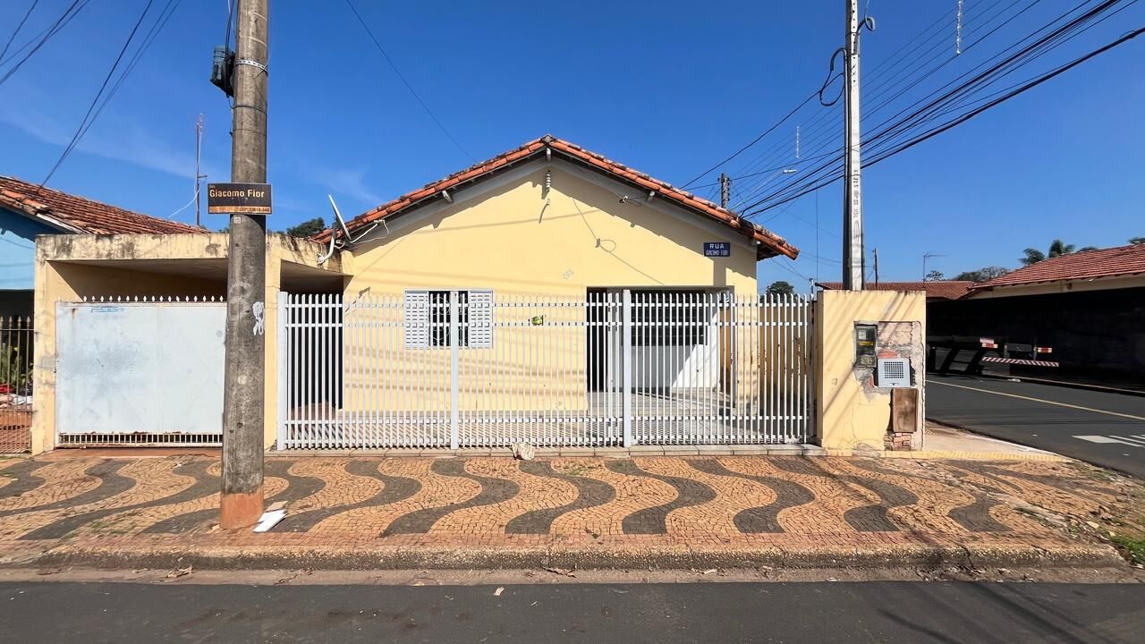 Casa, 4 quartos, 133 m² - Foto 1