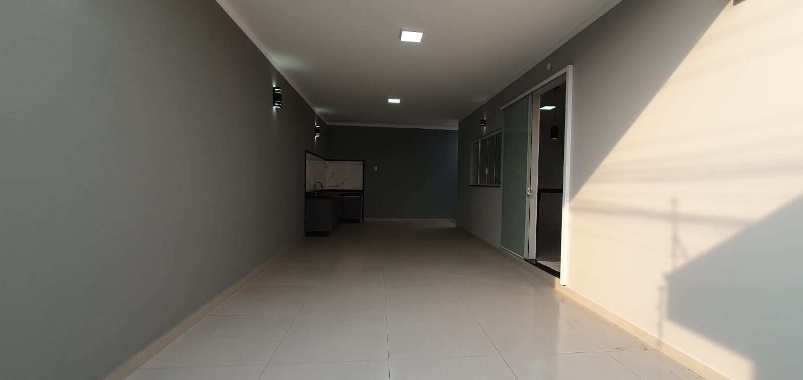 Casa à venda com 3 quartos, 130m² - Foto 2