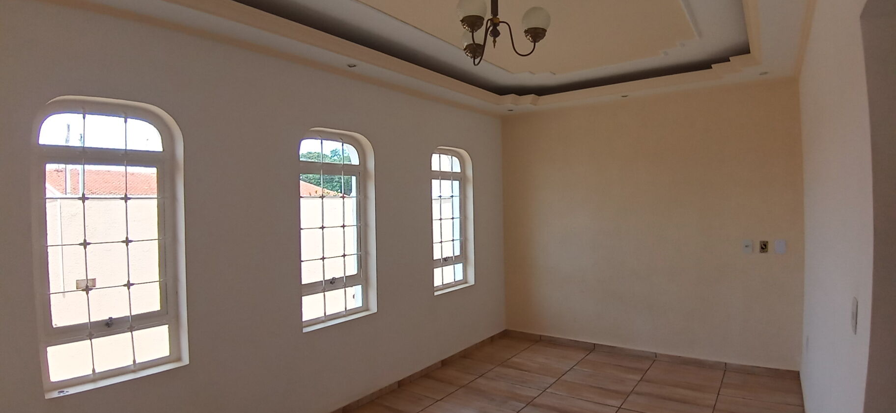 Casa à venda com 4 quartos, 161m² - Foto 2