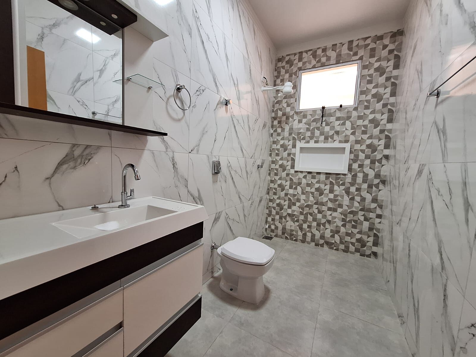 Casa à venda com 2 quartos, 70m² - Foto 7
