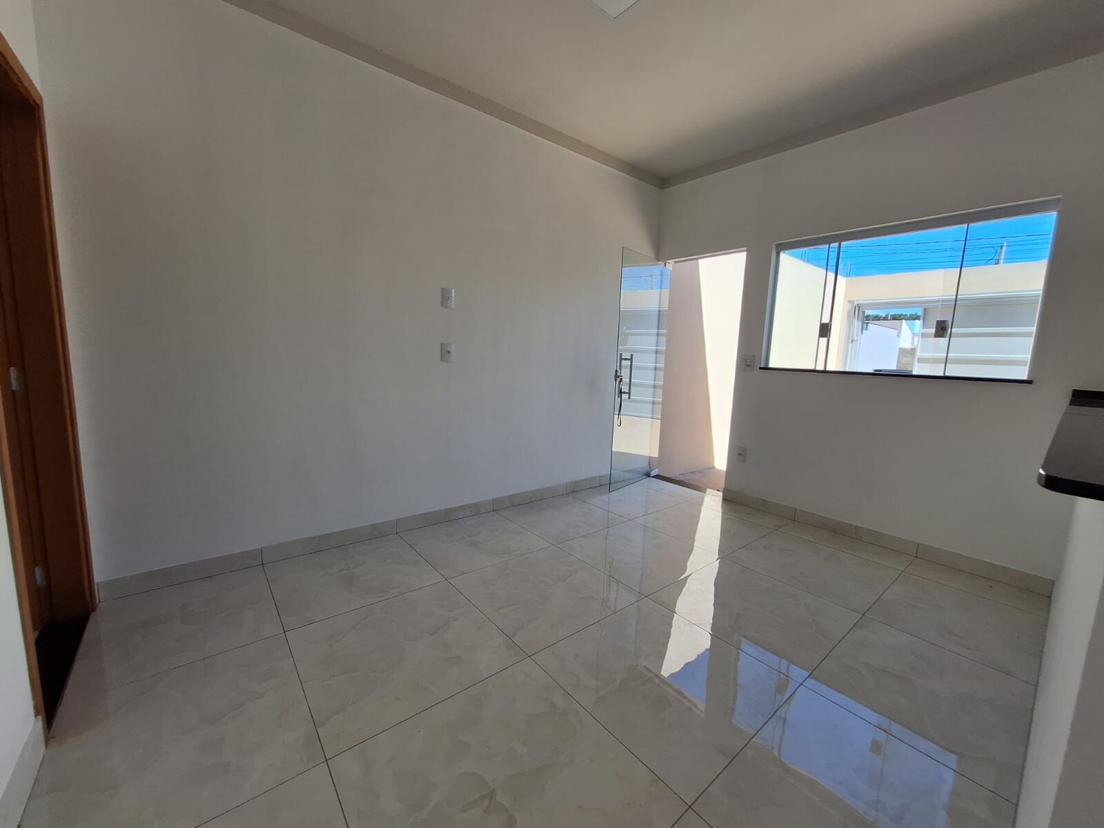 Casa à venda com 2 quartos, 70m² - Foto 4