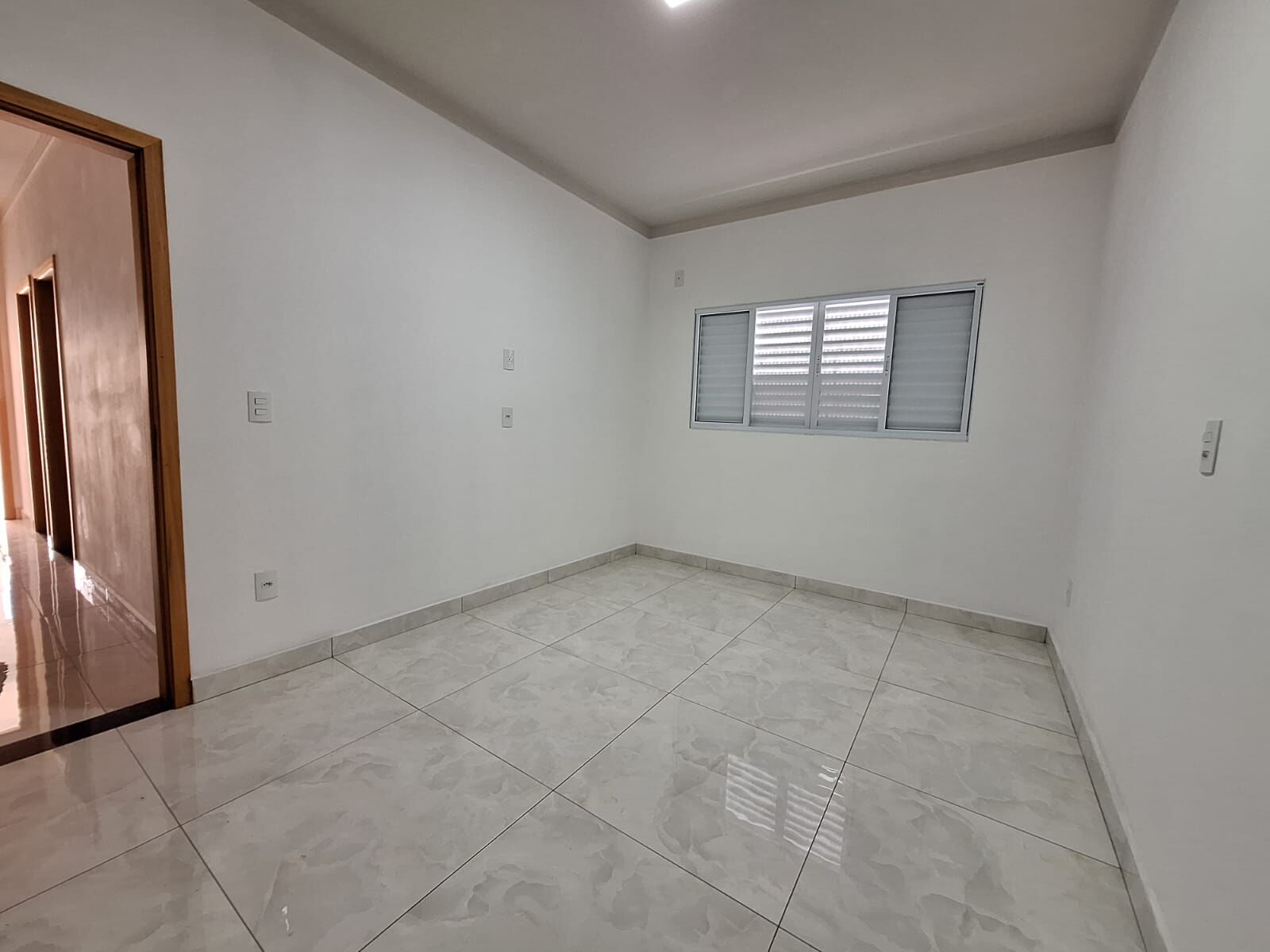 Casa à venda com 2 quartos, 70m² - Foto 9
