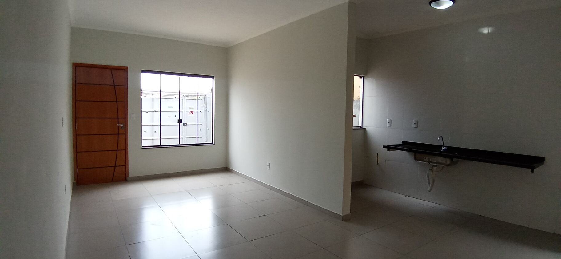 Casa à venda com 2 quartos, 60m² - Foto 4