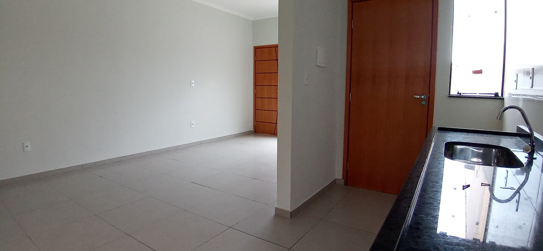 Casa à venda com 2 quartos, 60m² - Foto 3