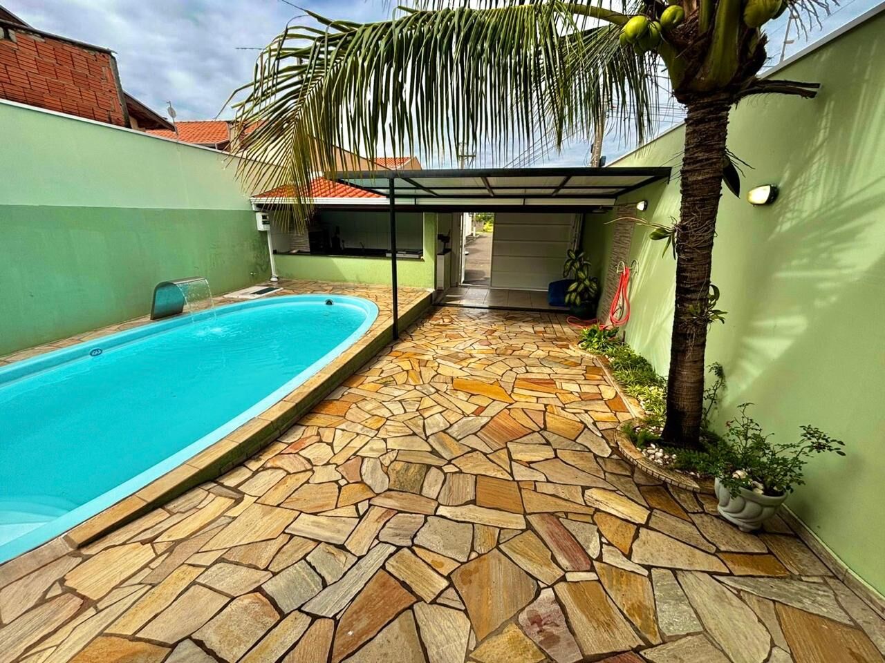 Casa, 1 quarto, 121 m² - Foto 1
