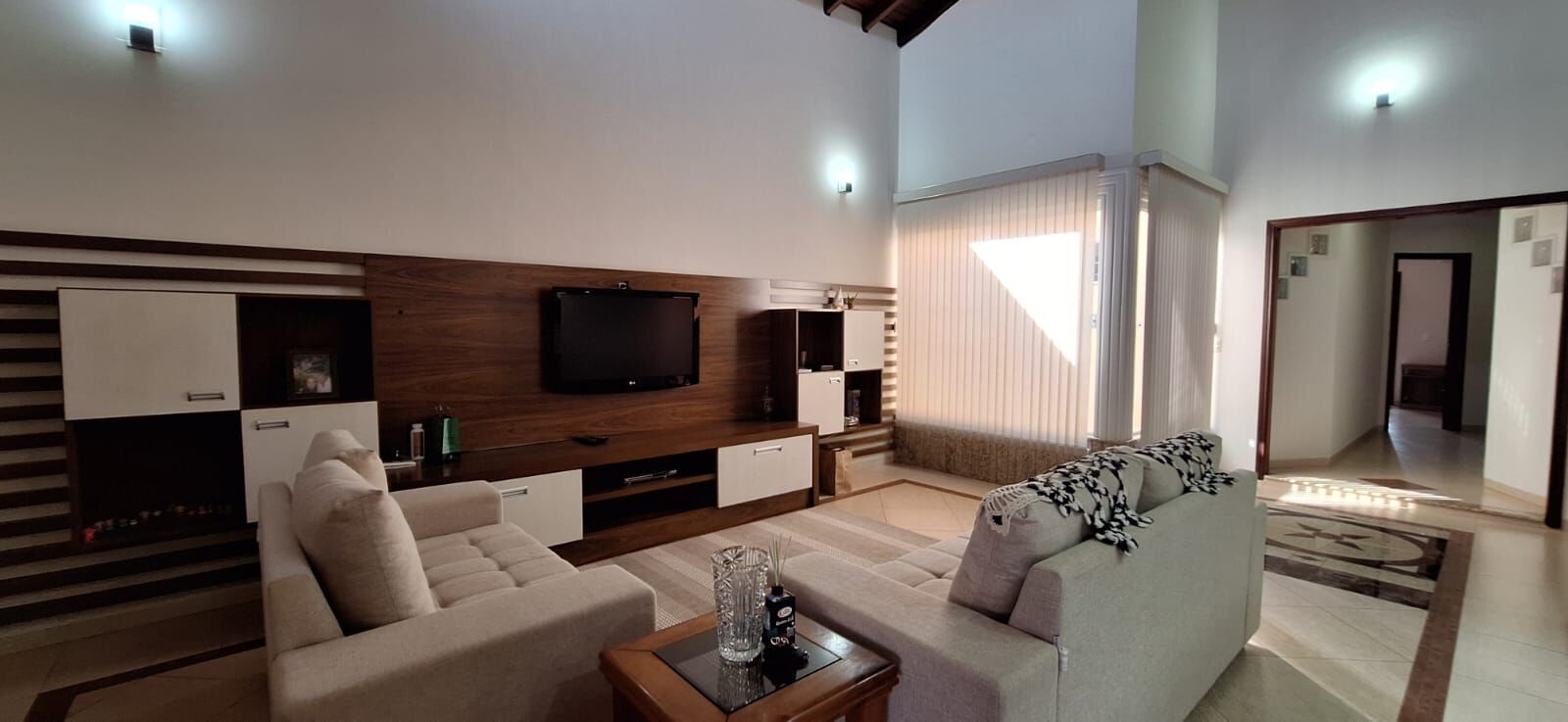 Casa à venda com 2 quartos, 190m² - Foto 3