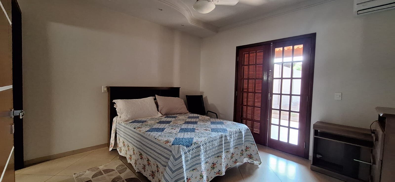 Casa à venda com 2 quartos, 190m² - Foto 5