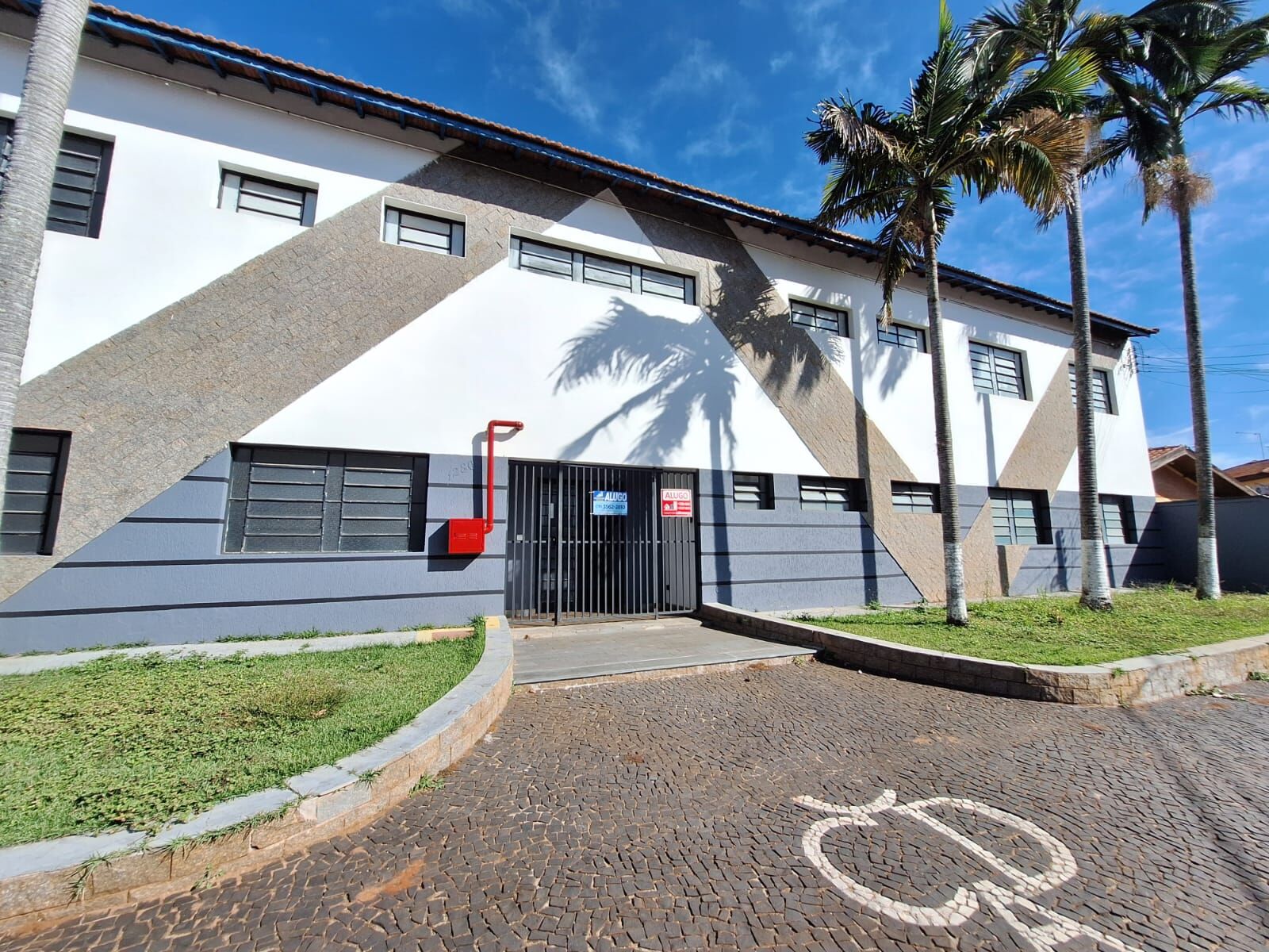 Prédio Inteiro à venda, 712m² - Foto 1