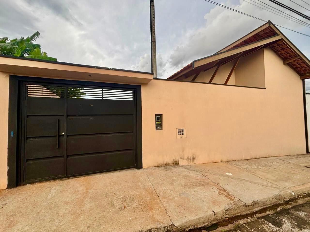 Casa, 2 quartos, 62 m² - Foto 1