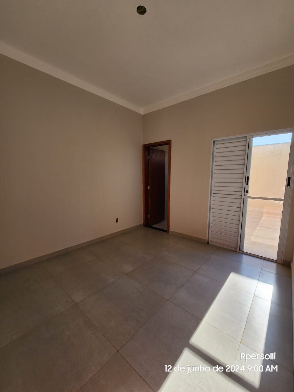 Casa à venda com 3 quartos, 74m² - Foto 4