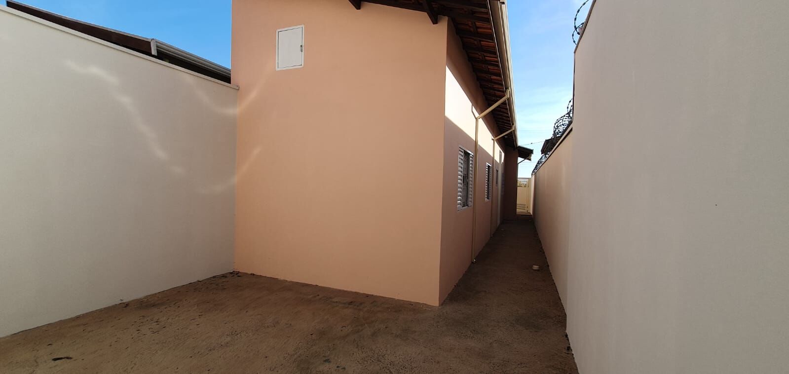 Casa à venda com 2 quartos, 60m² - Foto 8