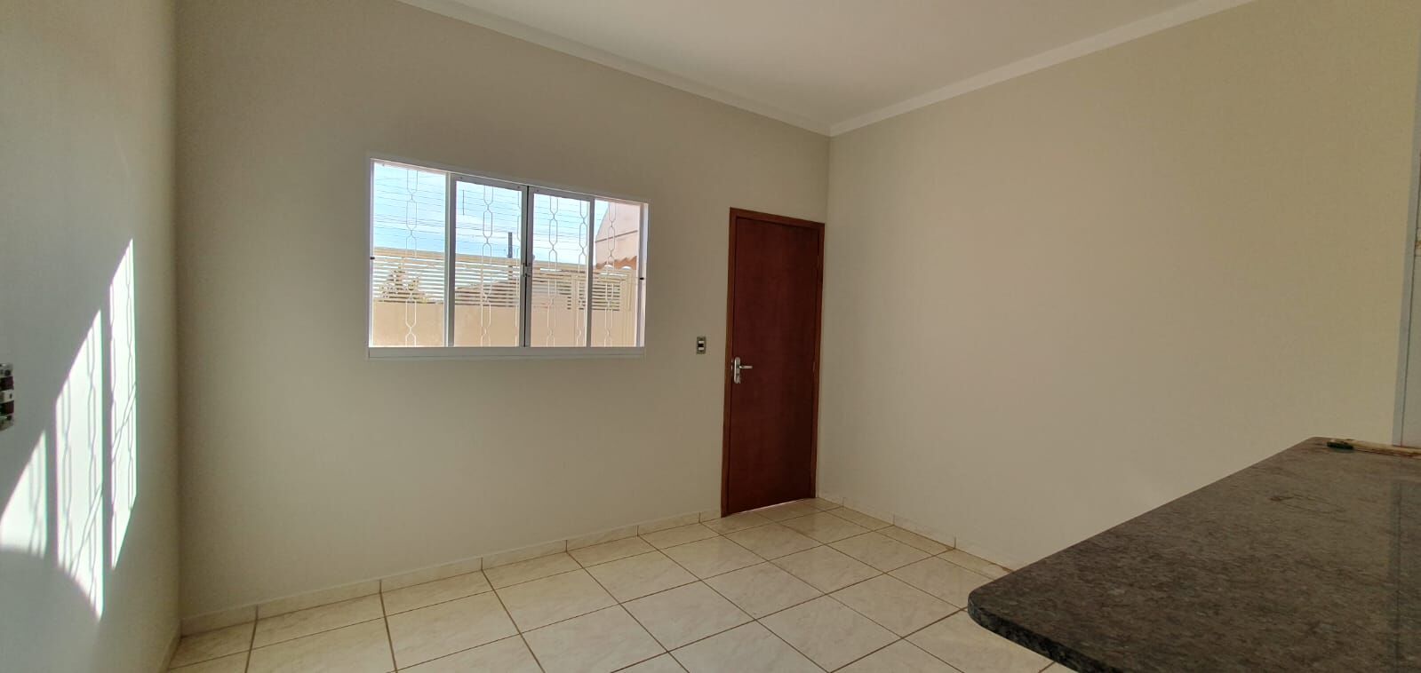 Casa à venda com 2 quartos, 60m² - Foto 4