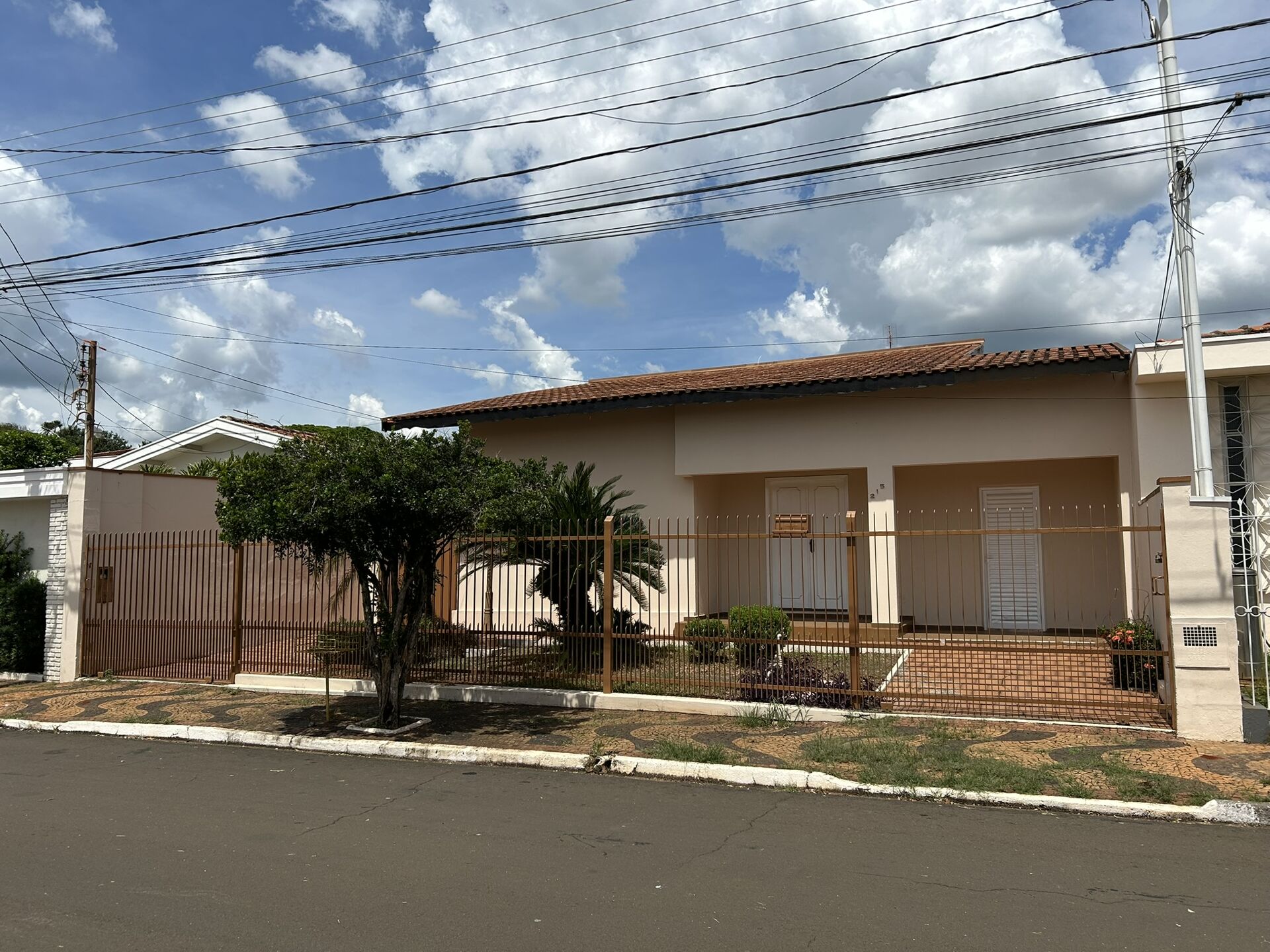 Casa, 3 quartos, 299 m² - Foto 1