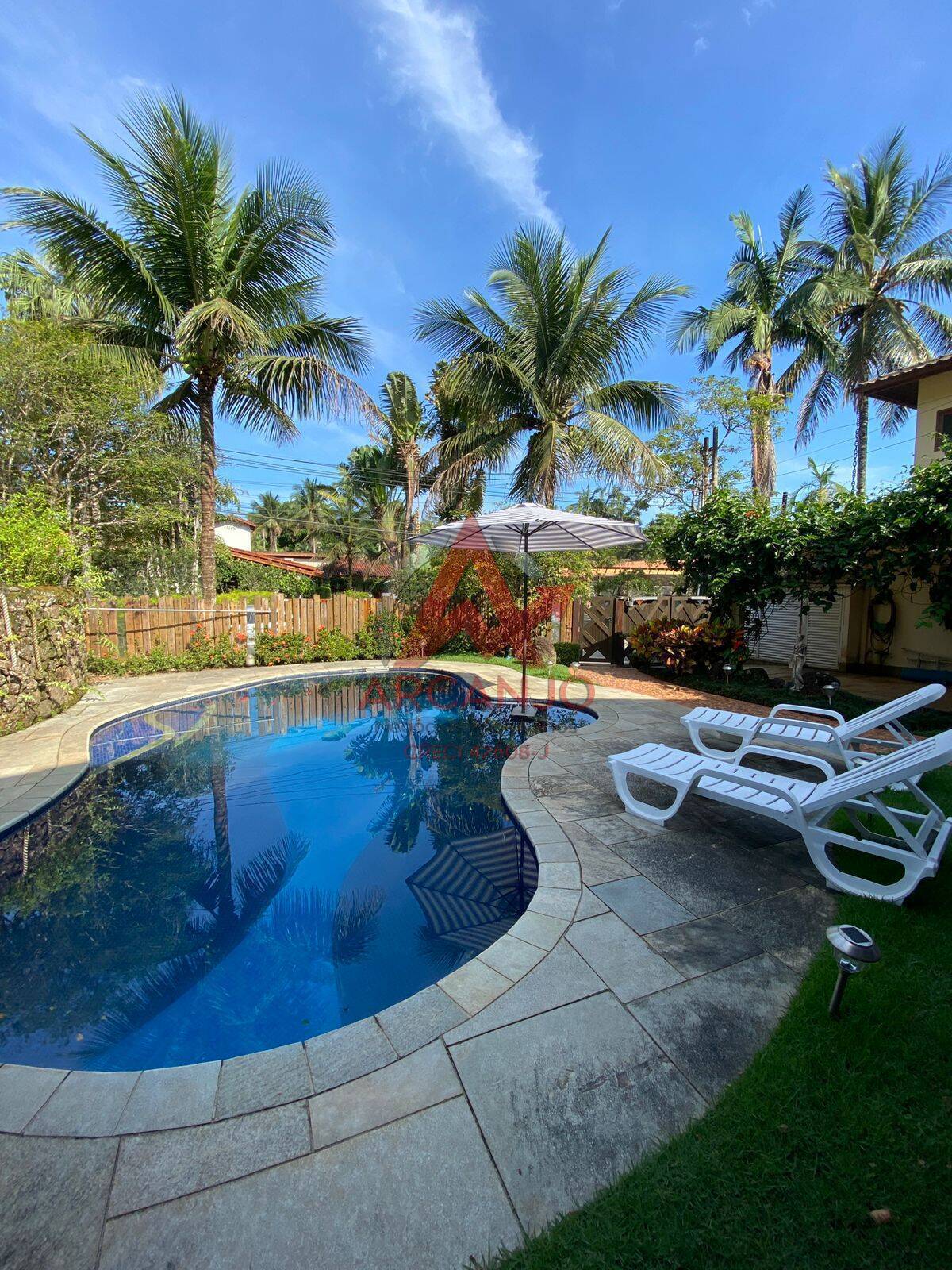 Casa, 4 quartos, 282 m² - Foto 2