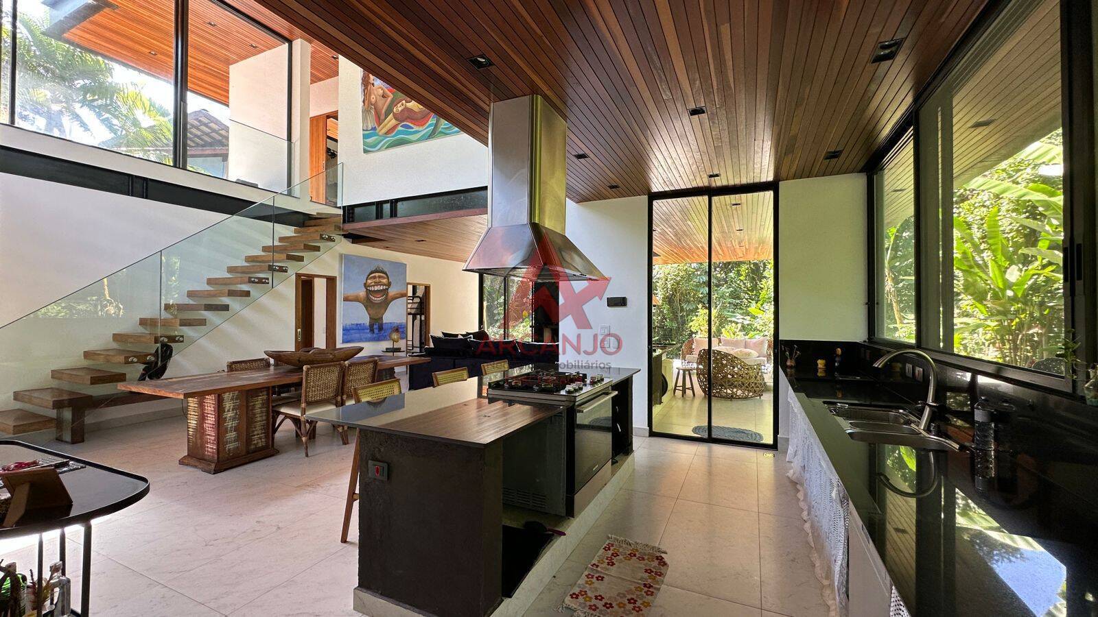 Casa, 3 quartos, 315 m² - Foto 1