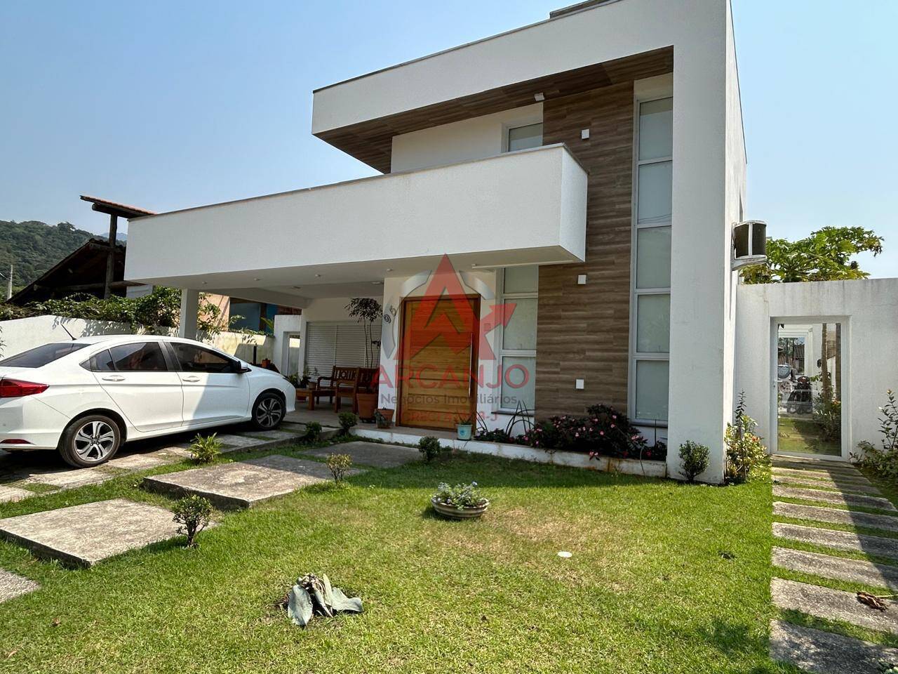 Casa, 4 quartos, 302 m² - Foto 1