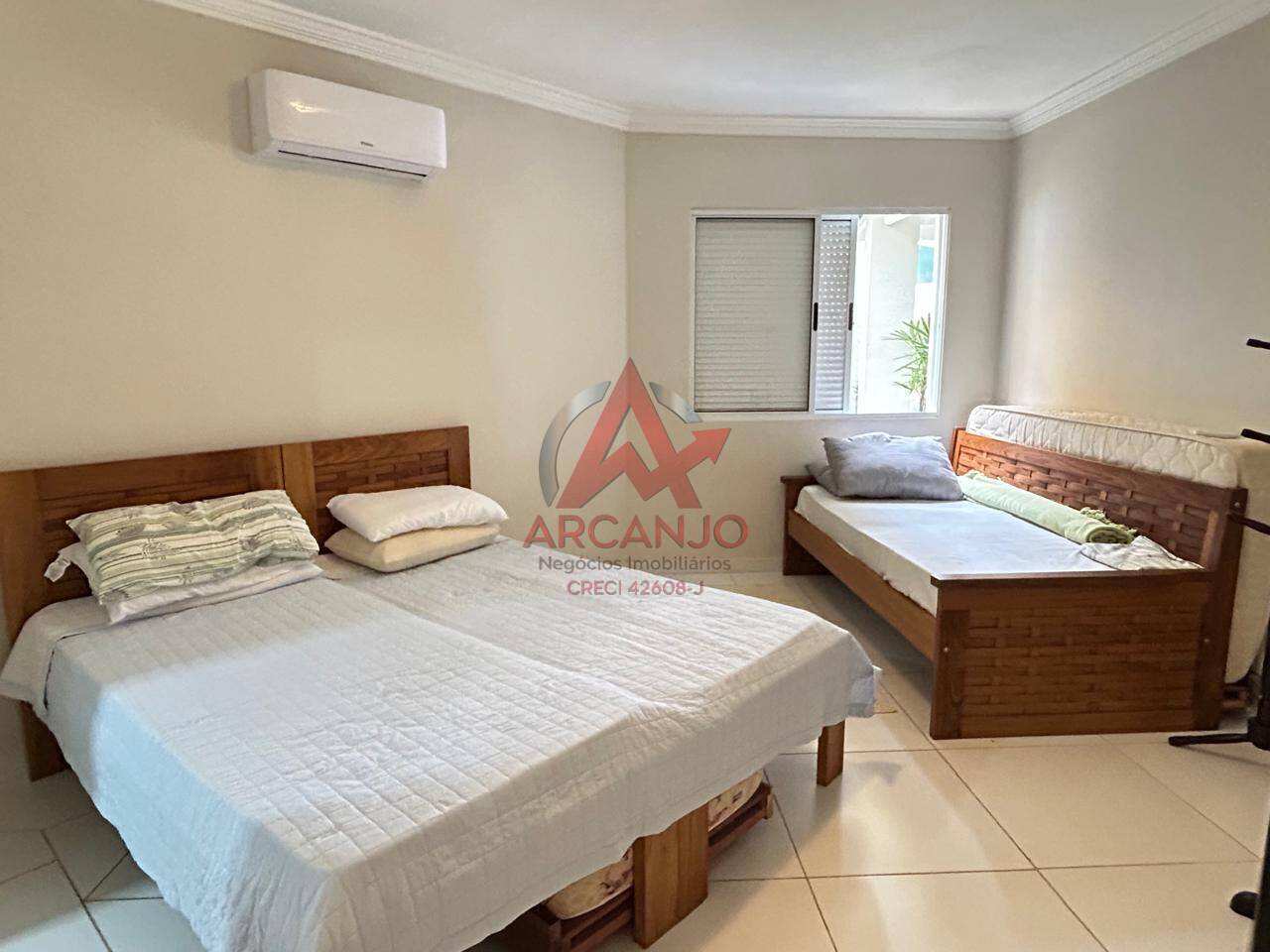 Casa, 3 quartos, 270 m² - Foto 38